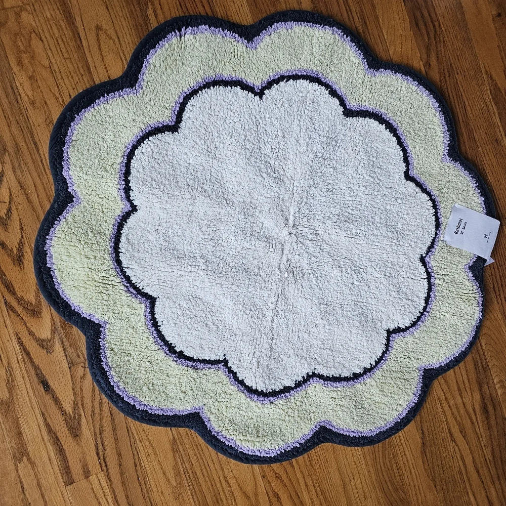 Urban Outfitters Botanical Floral Bath Mat. NEW